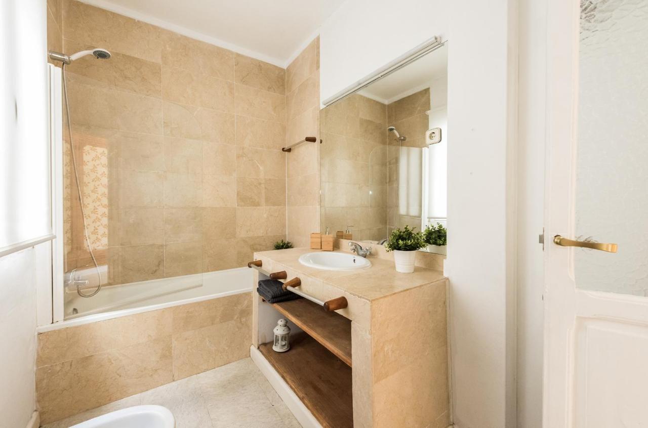 Apartamento Living Plaza de la Paja Madrid Exterior foto